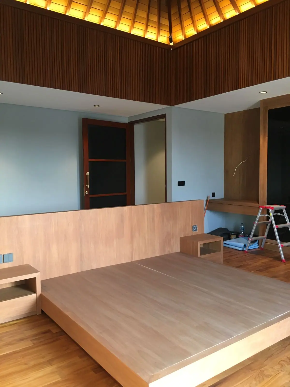Interior 3