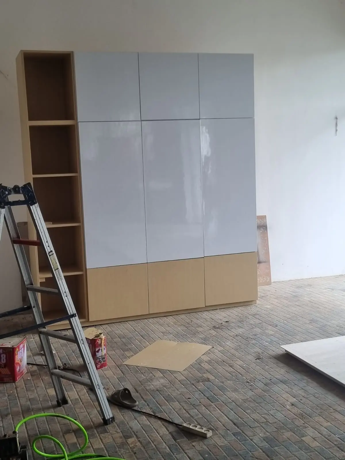 Workshop Interior 3